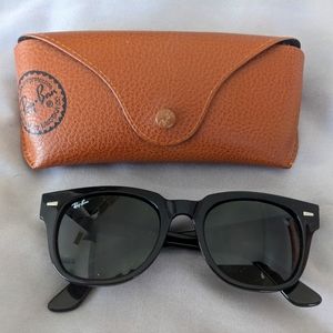 Ray-Ban Meteor Sunglasses